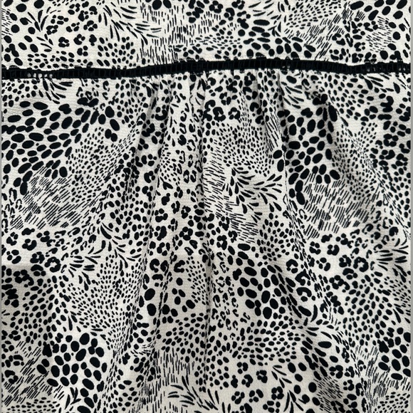 Women’s Single Thread Top - Picture 7 of 7